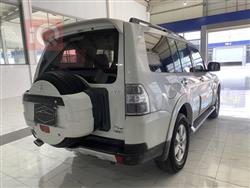 ميتسوبيشي باجيرو